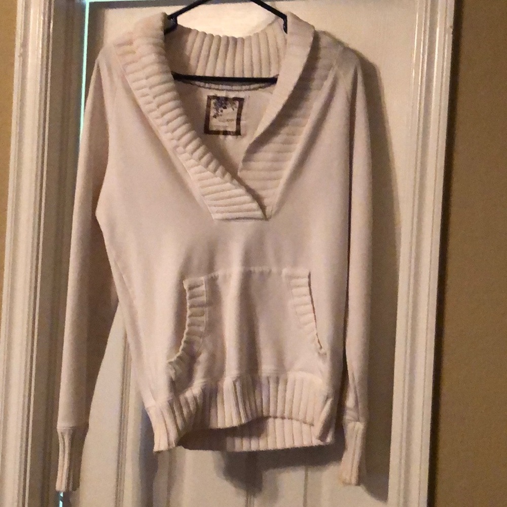 Women’s sweatshirt
